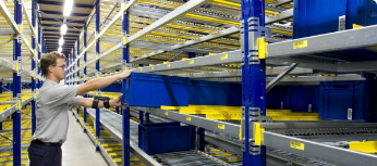 Sisteme de depozitare: Sistem de rafturi cu flux de carton